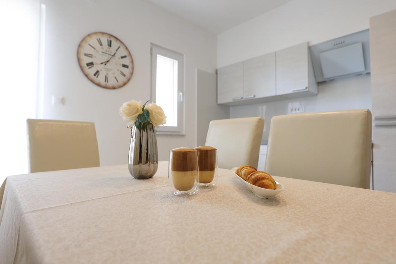 Apartments Skara Bibinje Extérieur photo